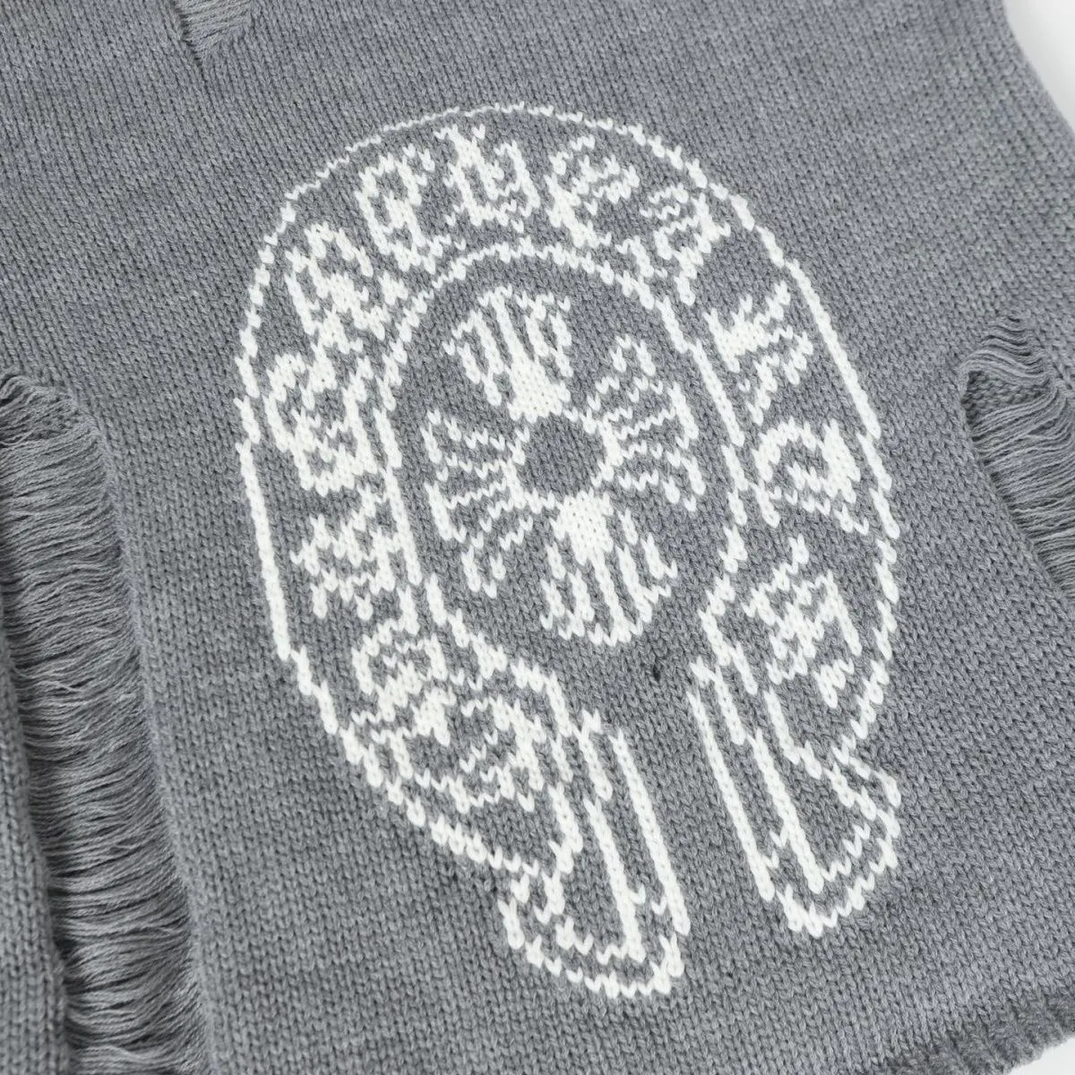 P188 💰 Chrome Hearts CH Chrome Hearts Patch Cross Distressed Knitted Sweater Pullover. The popular style is the same for men and women. It is matched with black and white. It looks great in real life. It looks good on the upper body. It looks good in daily wear. It is even more photogenic. It’s hard not to buy it. Buy it for me!!! Believe me, no one can refuse such a machine-length Chrome Hearts jacket. The version has been expanded based on the old version. The upper body is loose and stylish, and the hem is expanded to a casual design. Fat people look extremely slim, thin people have limited height and high-end. Ten thousand yuan ZP printing, 1:1 perfect restoration, looks good when worn alone or stacked, can be easily controlled by both men and women. If you care more about quality, you must also respect the price. It is completely different from the thin see-through bottoms and junk products on the market that pill when worn. If the style makes you shine at a glance, then quality is what you should pay more attention to. Compared with price, we focus on quality. Customers who have received my products all know it. ️️️ Sweaters on the market are generally made of core-spun yarn. We use Modal. Compared with core-spun yarn, the advantages are very intuitive: high cost, high price, high density, relatively expensive for developers, and let us make a lot less money. In addition, it is delicate, no scum, anti-pilling, and high-end. We are conscientious sellers and do not use core-spun yarn. Apart from being cheap, core-spun yarn is really useless. It shrinks, pills, and hooks people. He is proficient in everything. Color: Picture color Size: S-M-L-XL Length Shoulder Width Bust Sleeve Length 64cm 42cm 52cm 51cm 66cm 44cm 54cm 52cm 68cm 46cm 56cm 53cm 70cm 48cm 58cm 54cm